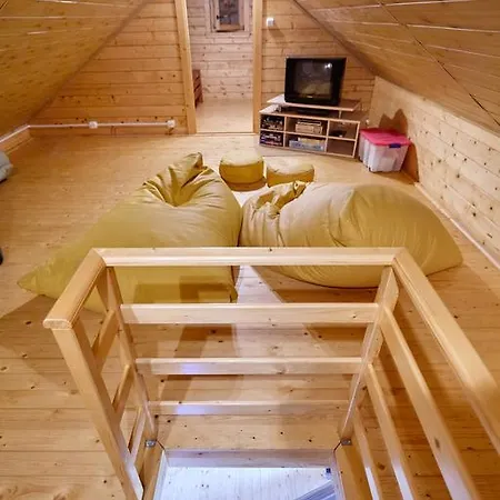 Drewniany Dom Z Pieknym Ogrodem Ferienhaus *