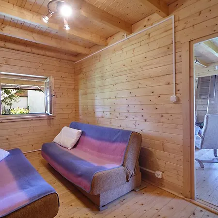 Drewniany Dom Z Pieknym Ogrodem Ferienhaus